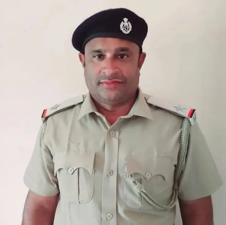  Bhagbat Bhusan Behera, Forester, Bhawanipatna Forest Range Photograph: (Sambad) 