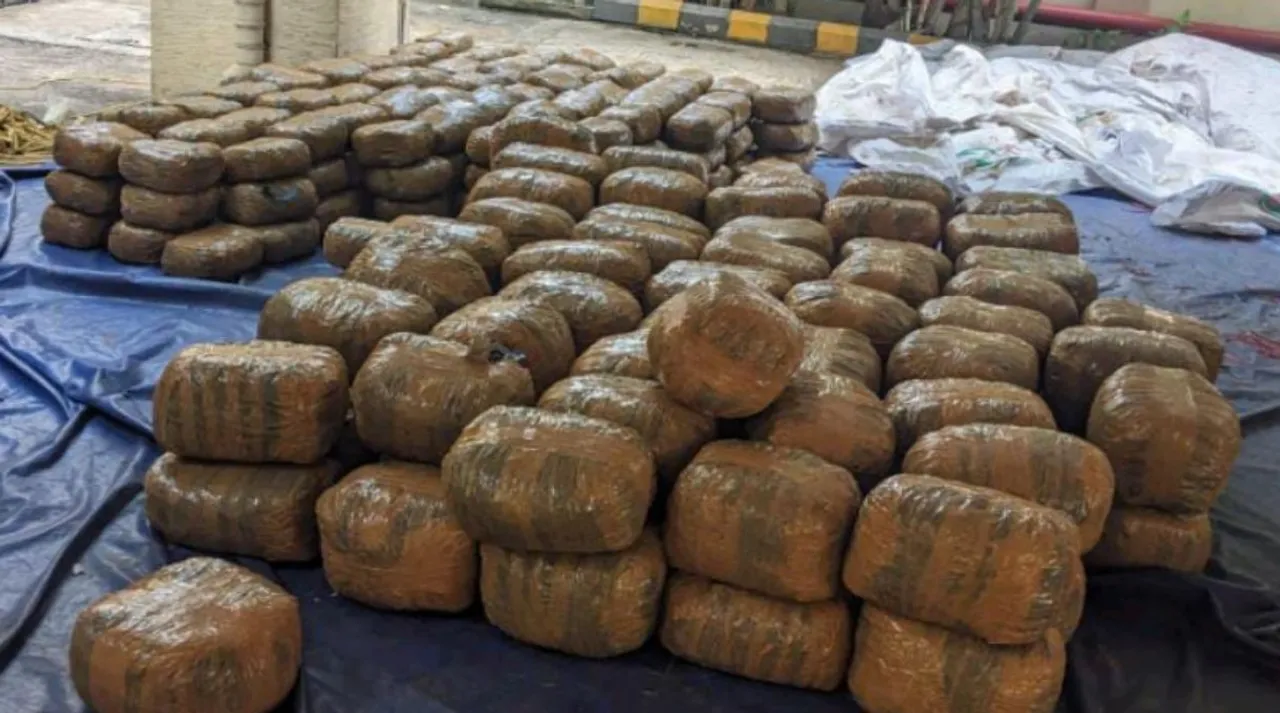  DRI seizes over 800 kg ganja from Bhubaneswar-bound fruits truck, 3 held