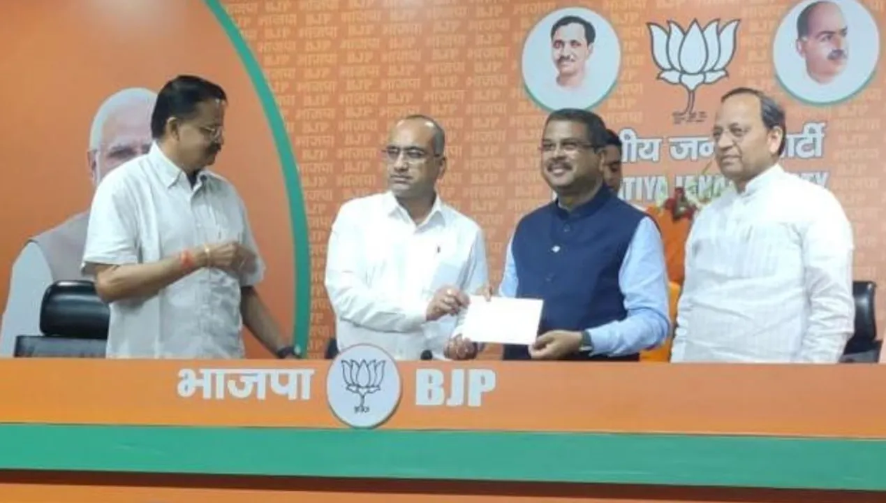  Sujeet Kumar joins BJP after quitting BJD