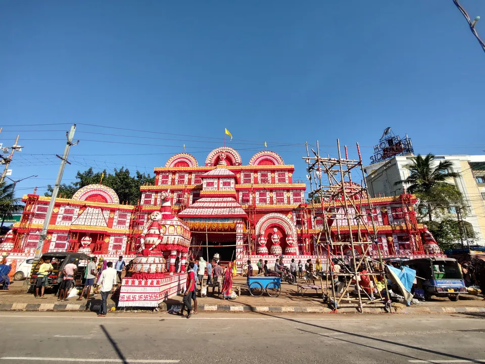  Durga Puja festivities grip Odisha as pandal-hopping begins