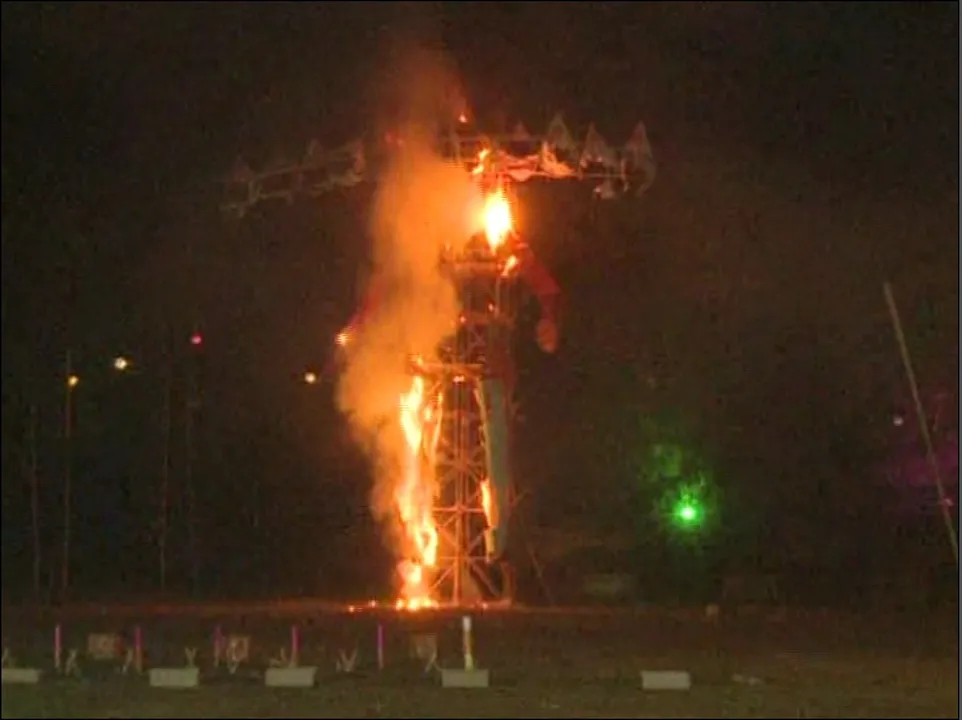  Thousands witness ‘Rabana Podi’ in Odisha capital