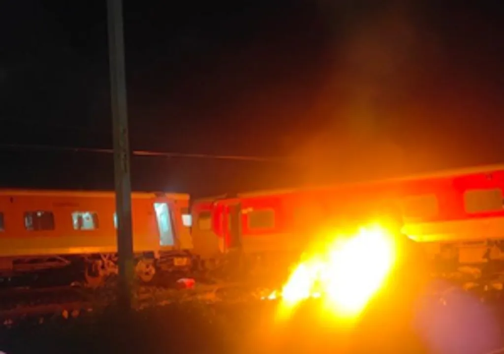  5 coaches of Mysore-Darbhanga Bagmati Express derail in Tamil Nadu