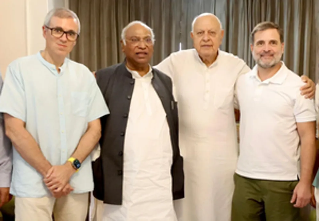  Pre-poll alliance with Congress in J&K, confirms Farooq Abdullah