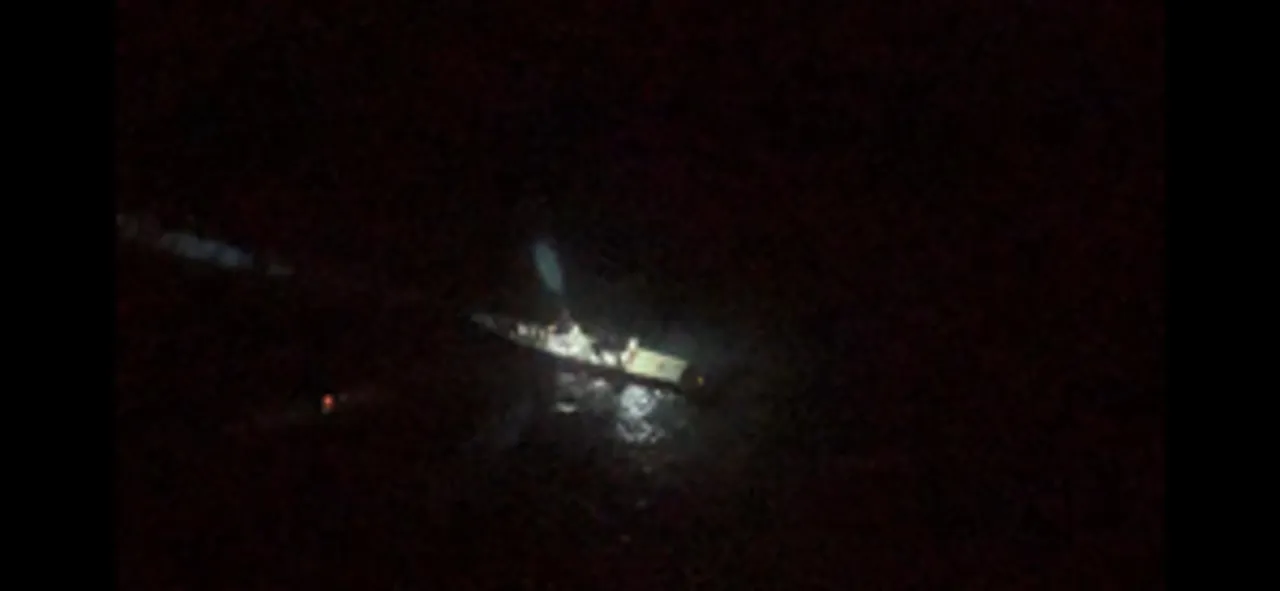  Cargo vessel sinks in Bay of Bengal; oil spill poses major threat to marine life