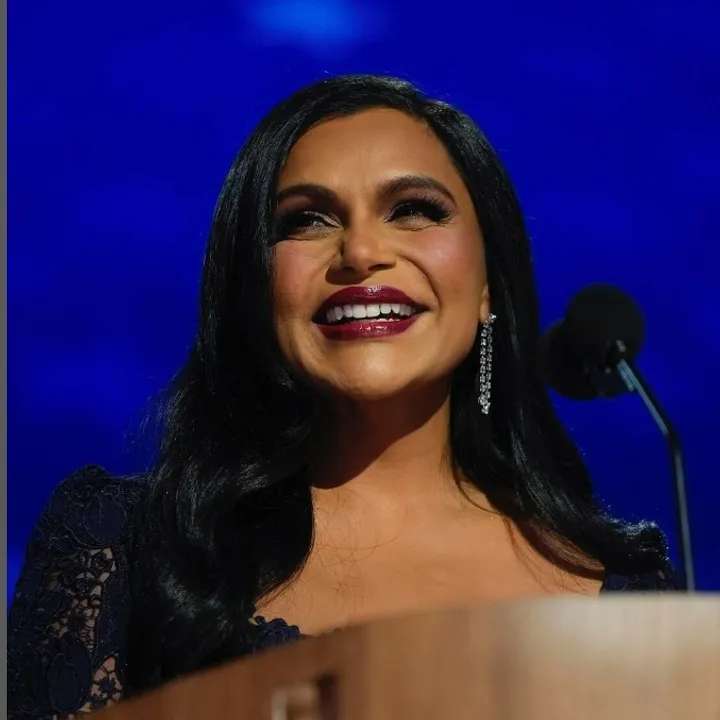  Mindy Kaling: It still never gets old being in glam