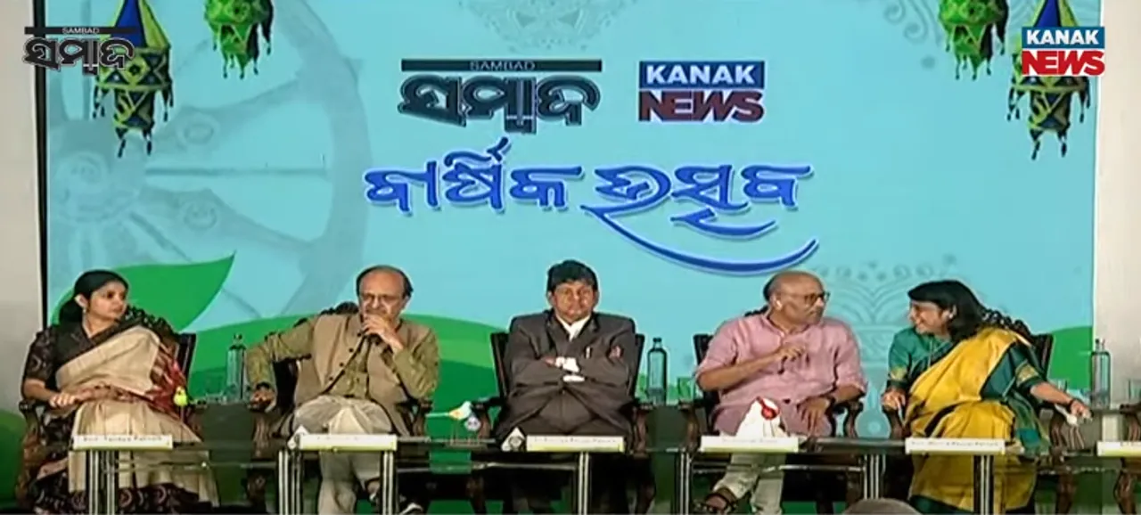  Industrial houses acquiring newspapers biggest threat to media sector: Shekhar Gupta at Sambad meet