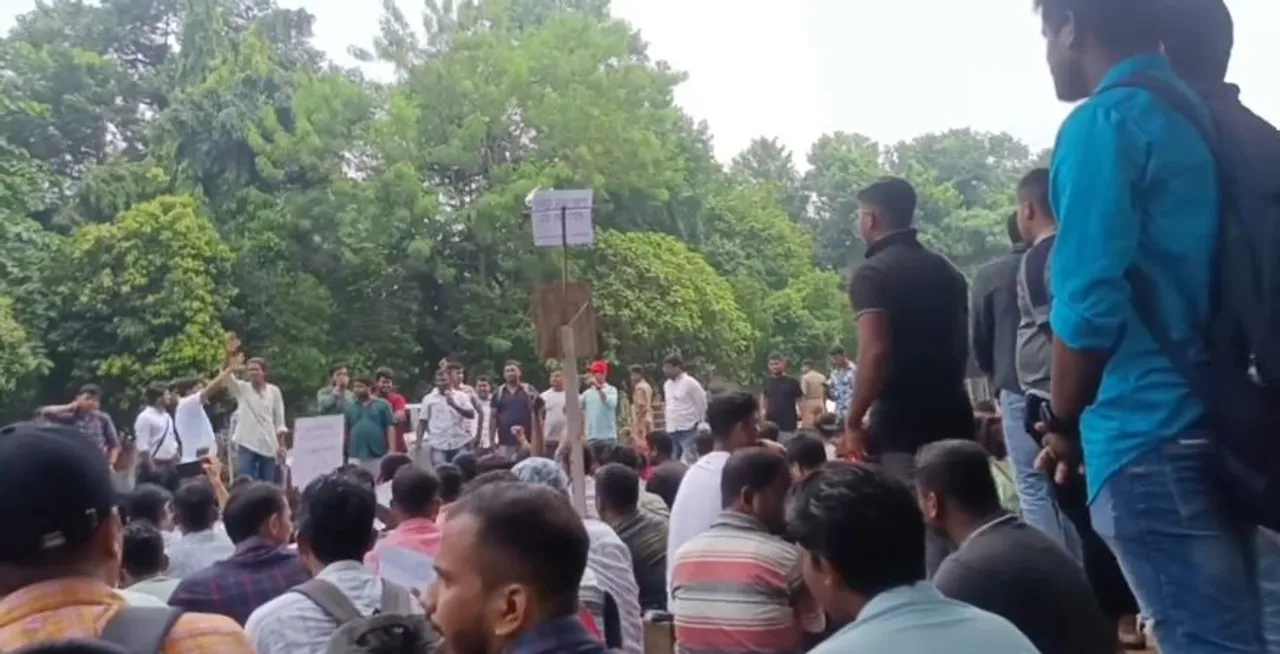 Aspirants protest in Bhubaneswar alleging irregularities in RI, Amin recruitment exams by OSSSC