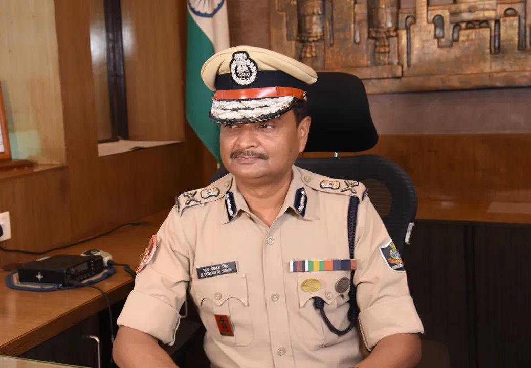  Suresh Dev Datta Singh assumes charge as twin city Police Commissioner