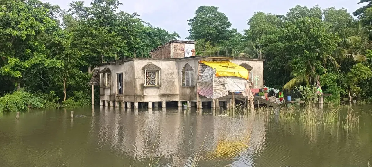  Around 320 villages inundated in Odisha's Balasore as Subarnarekha in spate