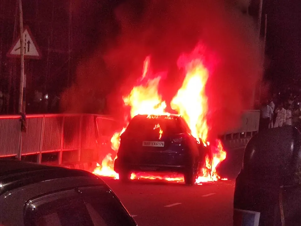  Car gutted in flames in middle of NH-16 in Bhubaneswar; passengers safe