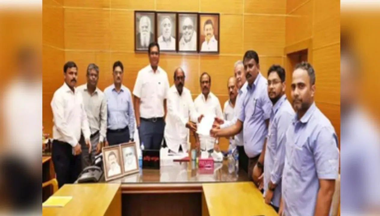  Samsung workers call off 37-day strike at Sriperumbudur factory after reconciliation talks
