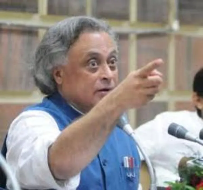  Government decision on FDI panic reaction to Rajan's exit: Congress