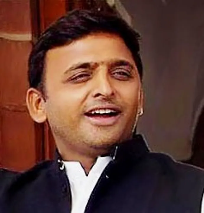  Akhilesh Yadav, CM, UP 