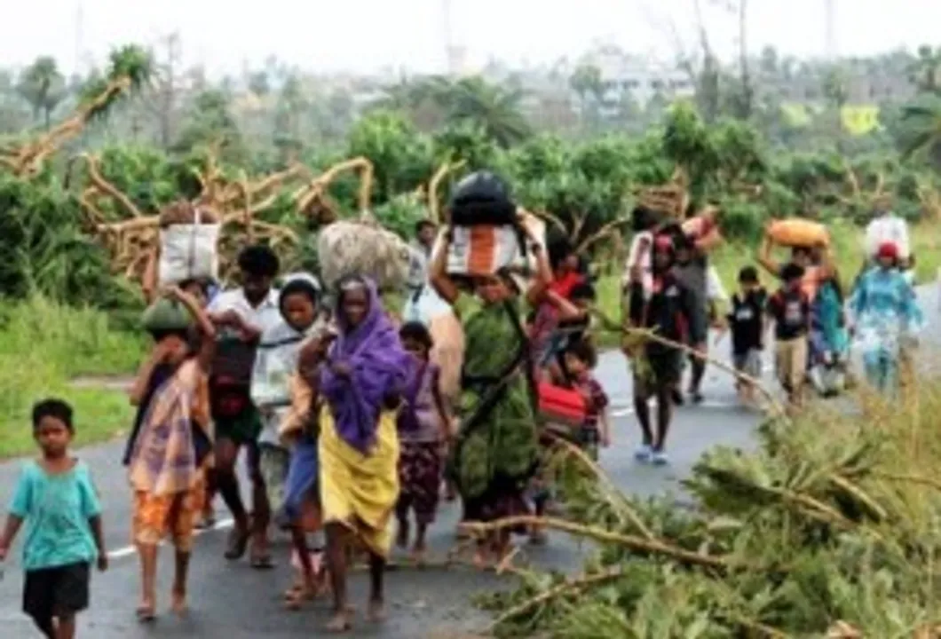  Ahead of Cyclone Dana, 3.5 lakh people evacuated in Odisha