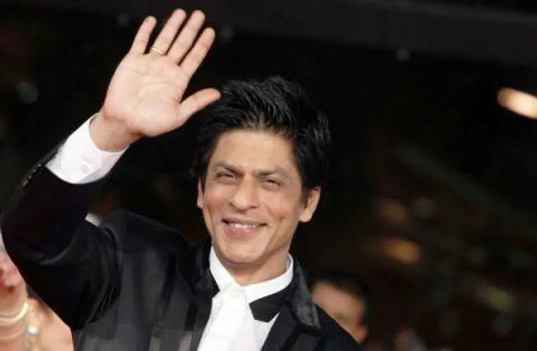  Lawyer nabbed for threatening Shah Rukh Khan