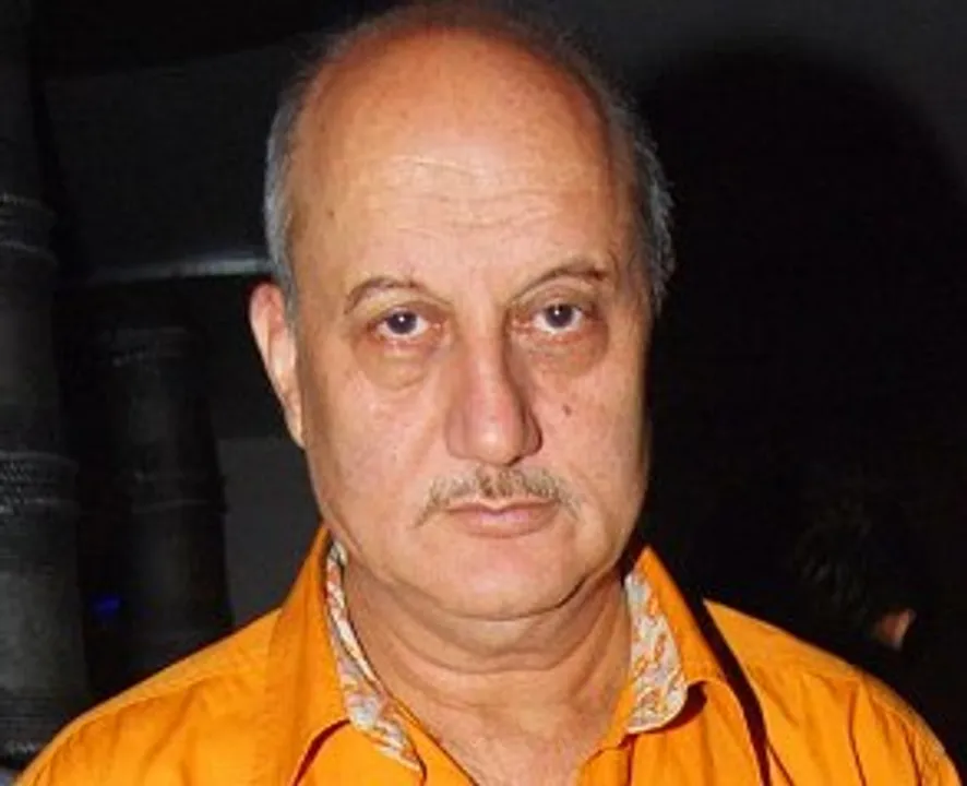  Anupam Kher becomes new ‘Gandhi’