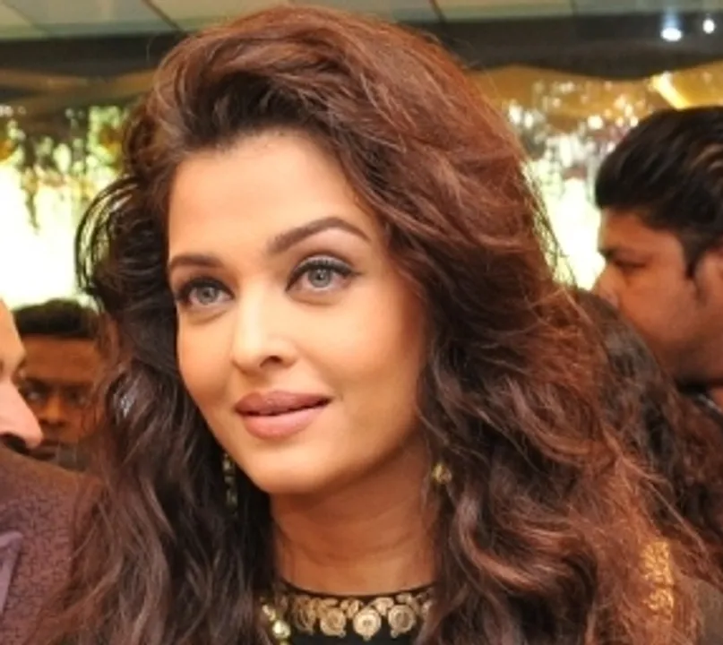  No skin show or liplocks in 'Ae Dil...': Aishwarya