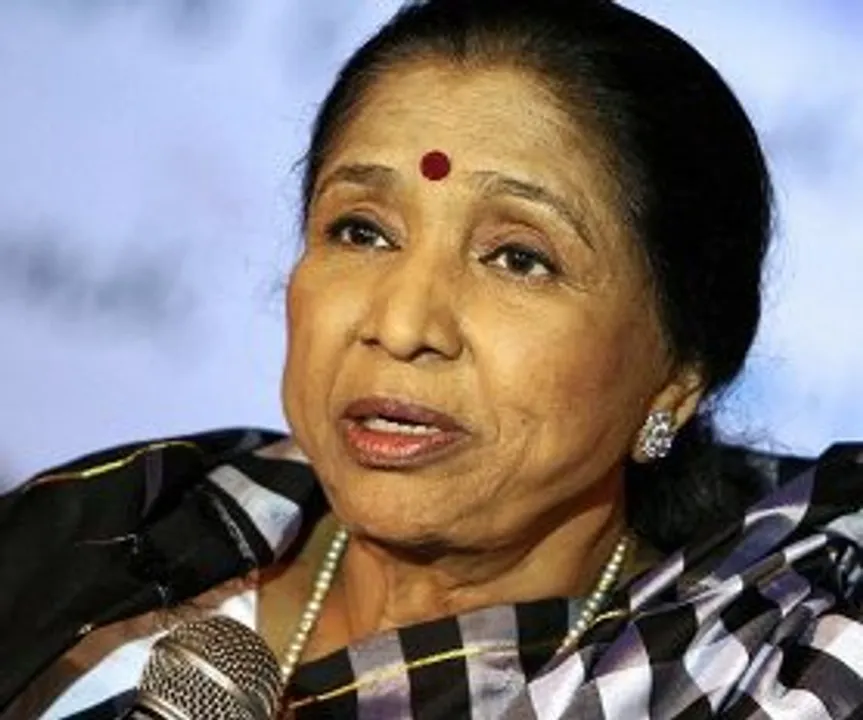  Asha Bhosle 