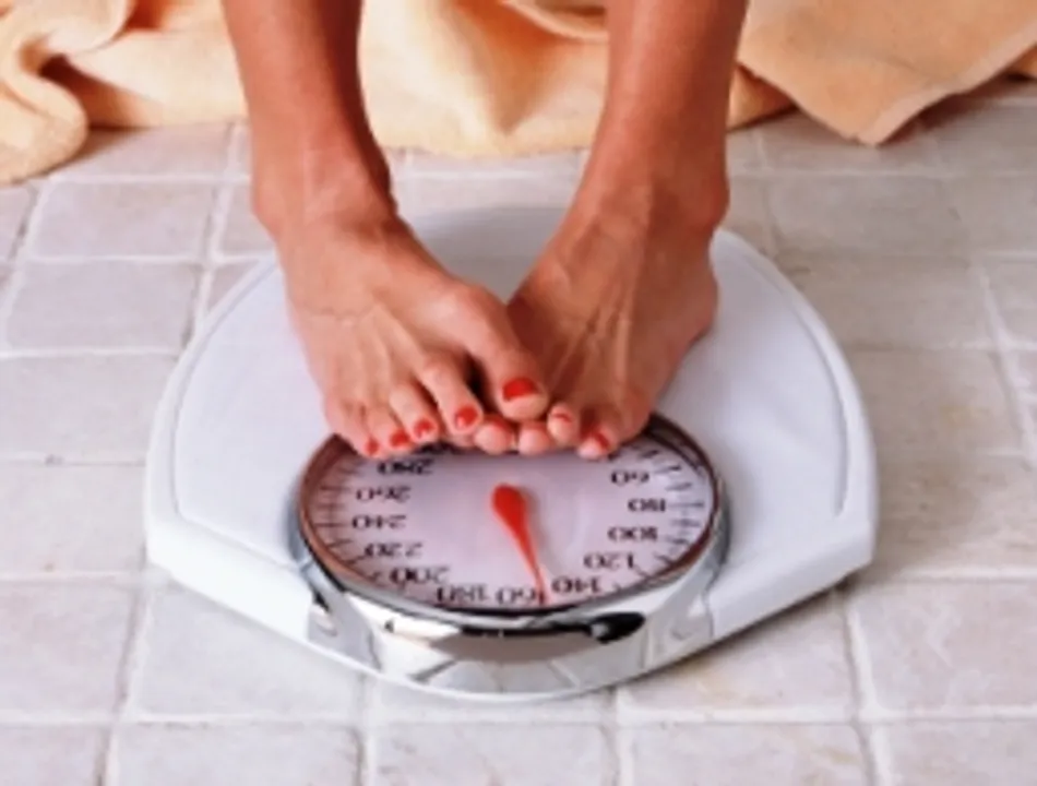  Eating nuts can stave off obesity risk