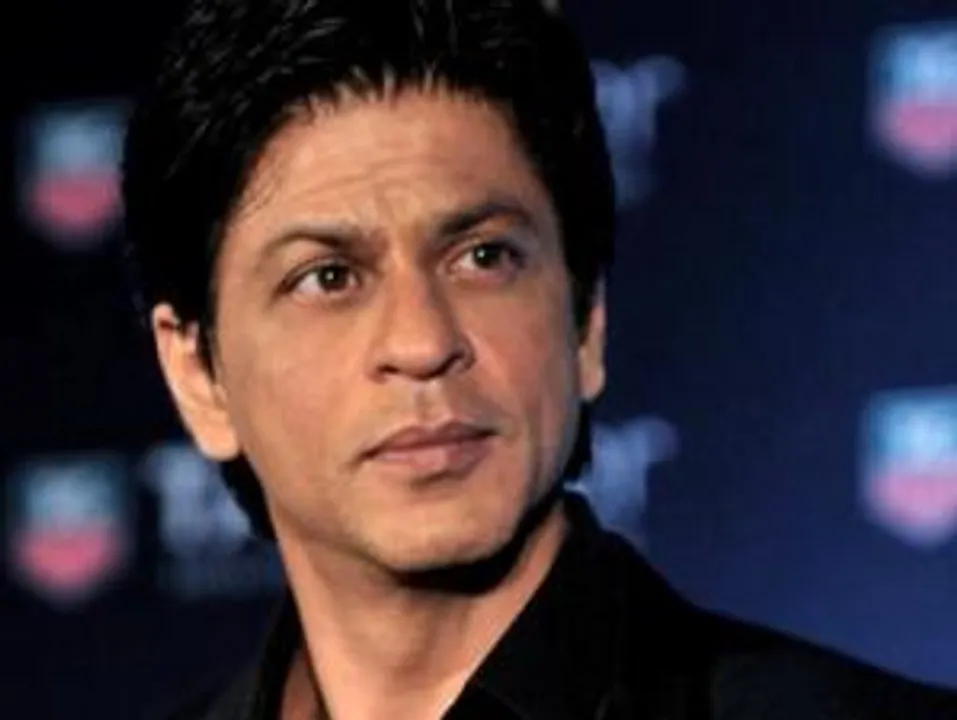 Shah Rukh Khan dedicates poem to Indian soldiers
