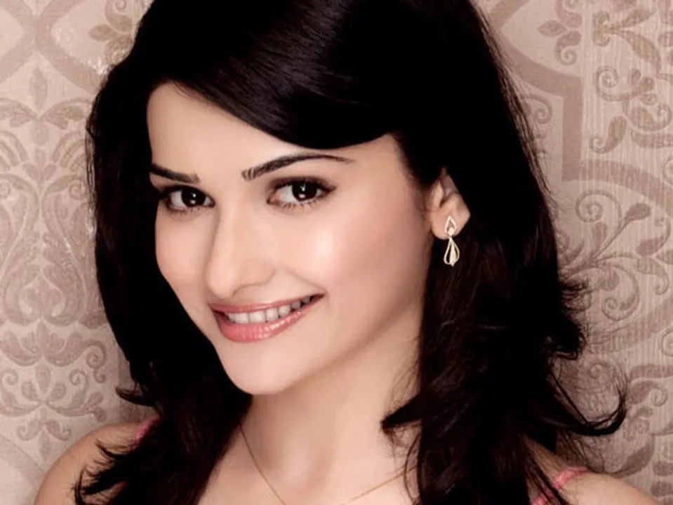  Prachi Desai 