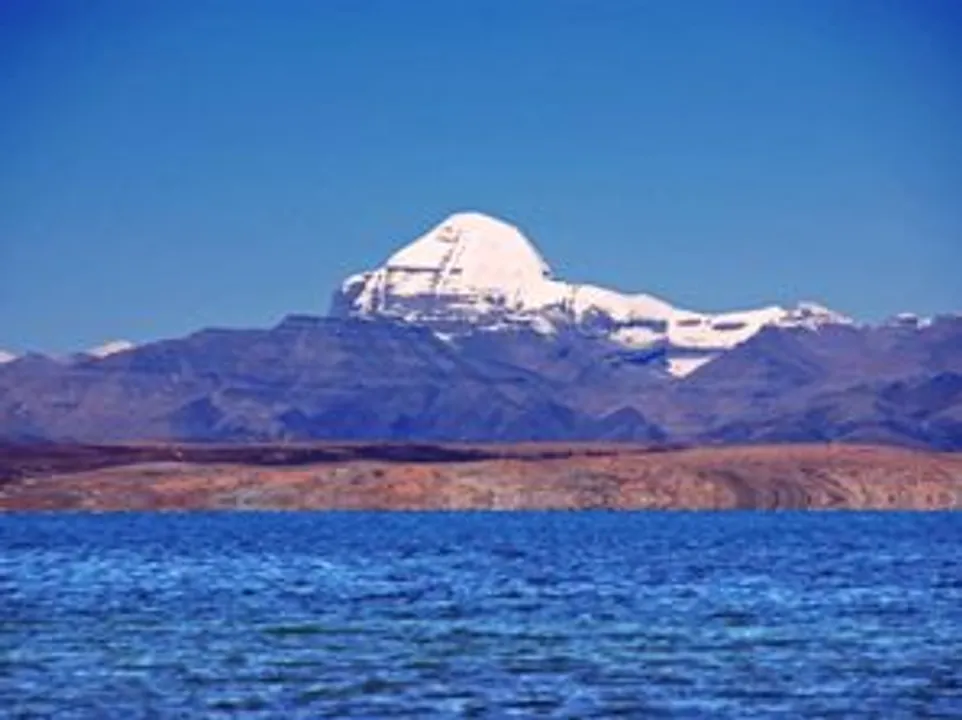  Lake Mansarovar & Mount-Kailash 
(source-thewanderingjen.com) 