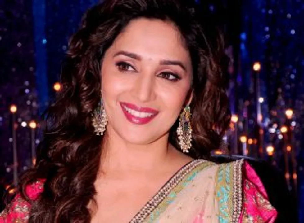  Madhuri Dixit (Pic-Yogen Shah) 