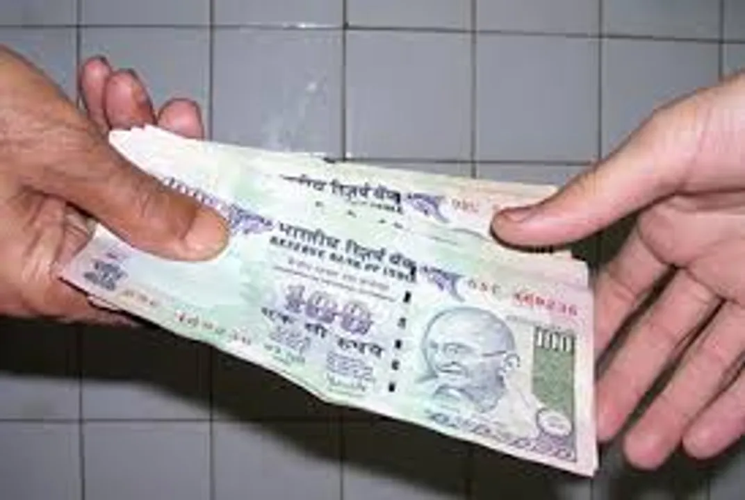  Blot on khaki: Cop nabbed while taking ‘hafta’ in Odisha