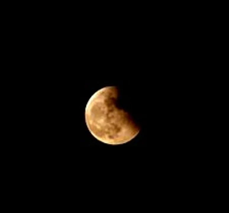  Partial lunar eclipse in India on August 7-8