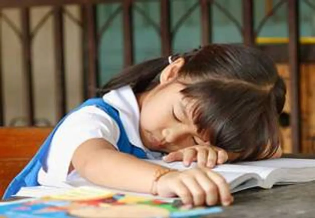  Read aloud with newborns, young kids for lifelong benefits: Study