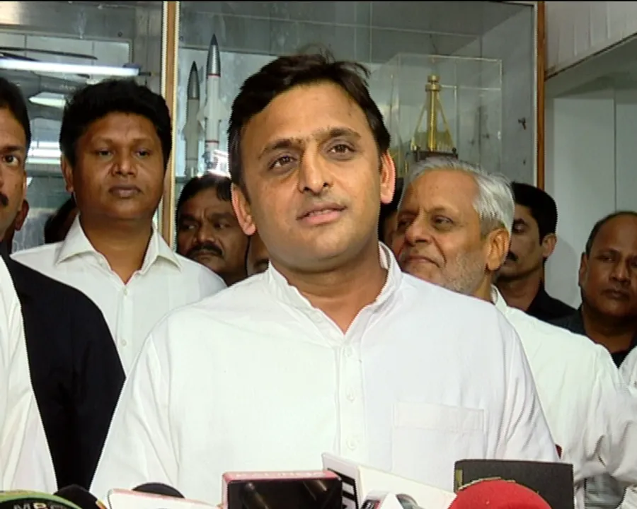  Won't let BJP to run UP if there's no winner: Akhilesh Yadav
