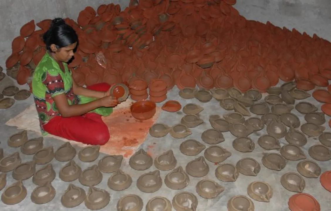  Photo Story: Deepavali without 'Deepa'?