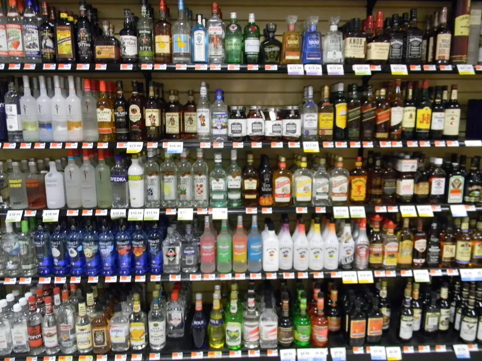  Now shopping malls in Odisha can sell alcohol