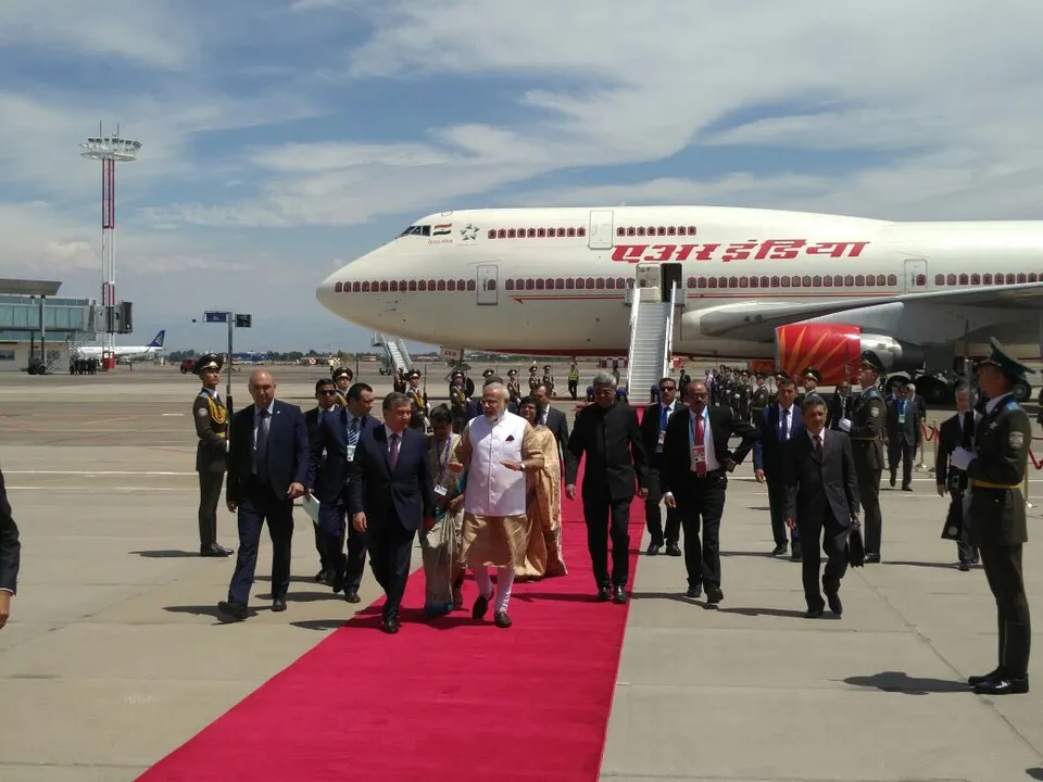  Pic. Courtesy: twitter.com/narendramodi 