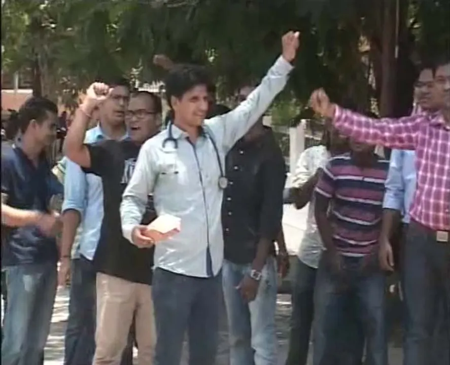  Medicos celebrate arrival of MRI scanner at Odisha’s VIMSAR