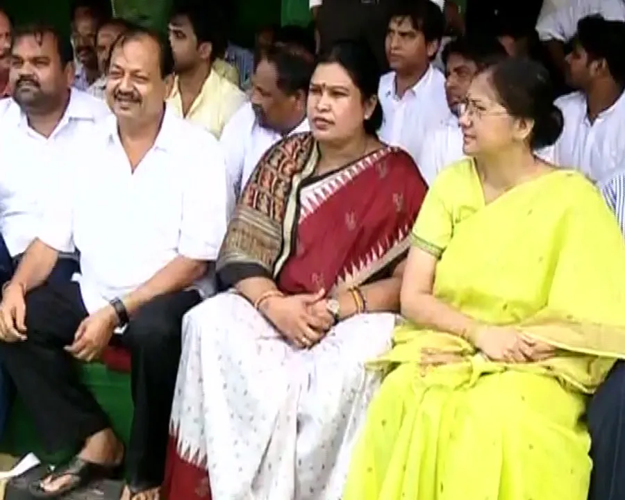  BJD, BJP stage demo in Odisha over farmers’ issue and Bargarh attack