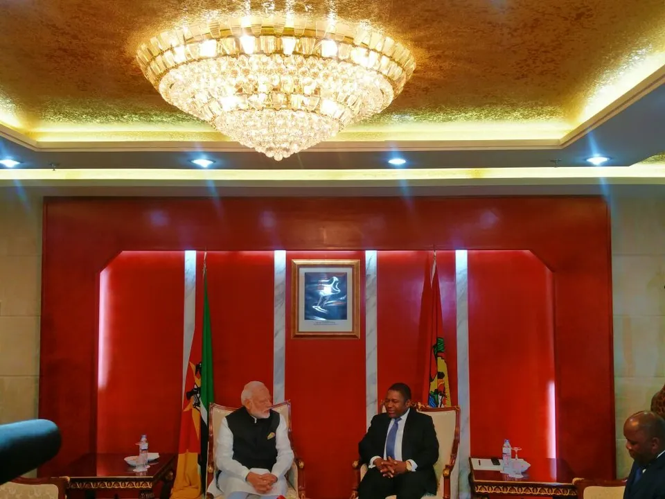  Pic. twitter.com/meaindia 