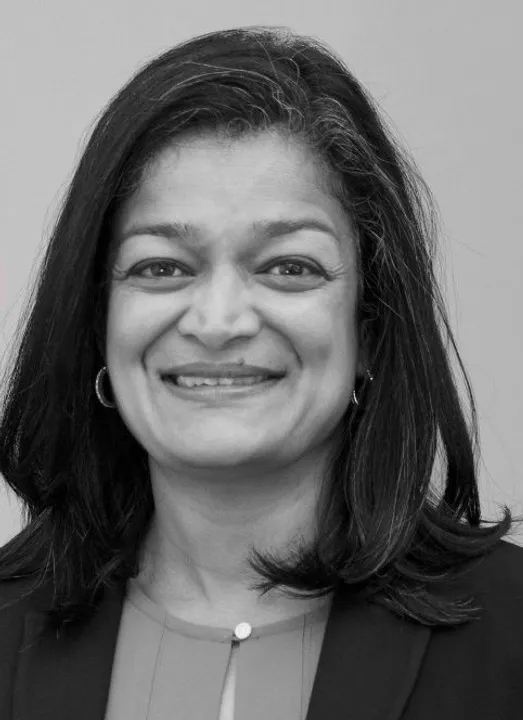  Pic. twitter.com/PramilaJayapal/media 