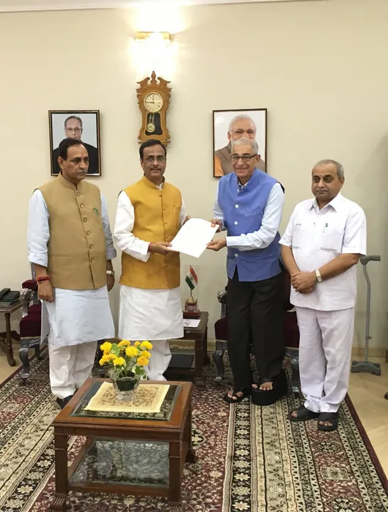  Pic. twitter.com/vijayrupanibjp 