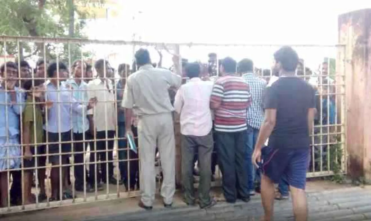  Locals gherao CHC over child's death in Odisha