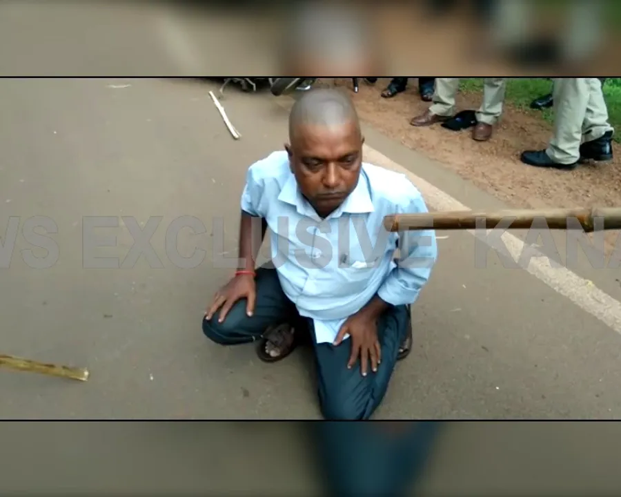  Girl students of Odisha's Utkal varsity punish tutor for eve-teasing