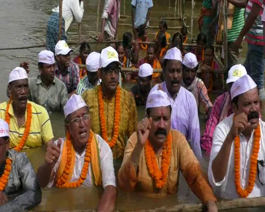  Lower Suktel oustees embark on Jal Satyagraha in Odisha’s Bolangir