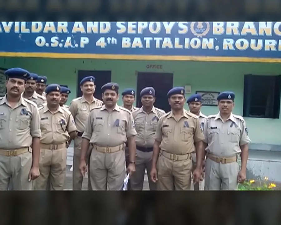  Members of Odisha constabulary launch stir, wear black badge