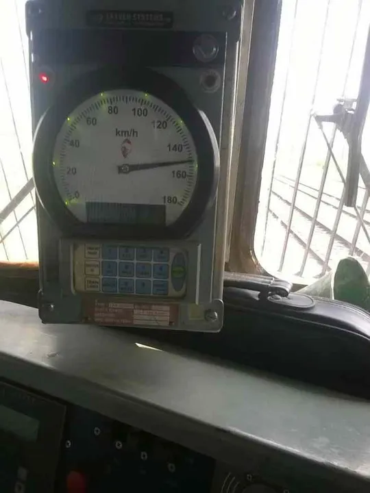  Pic. twitter.com/railminindia 