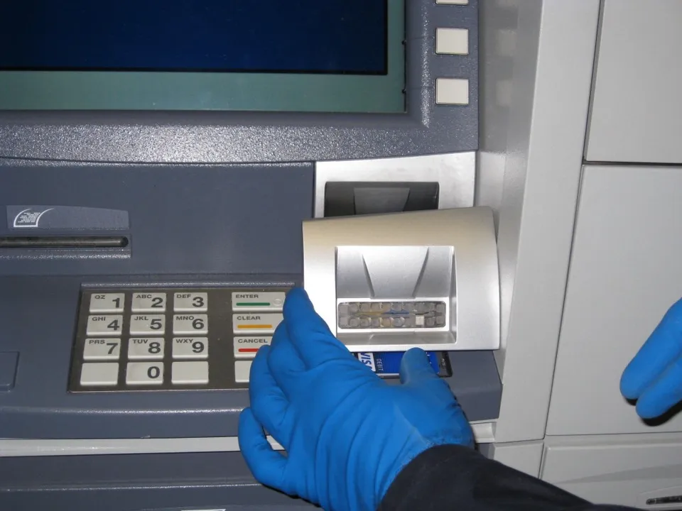  Miscreants loot Rs 16 lakh from ATM in Odisha's Cuttack