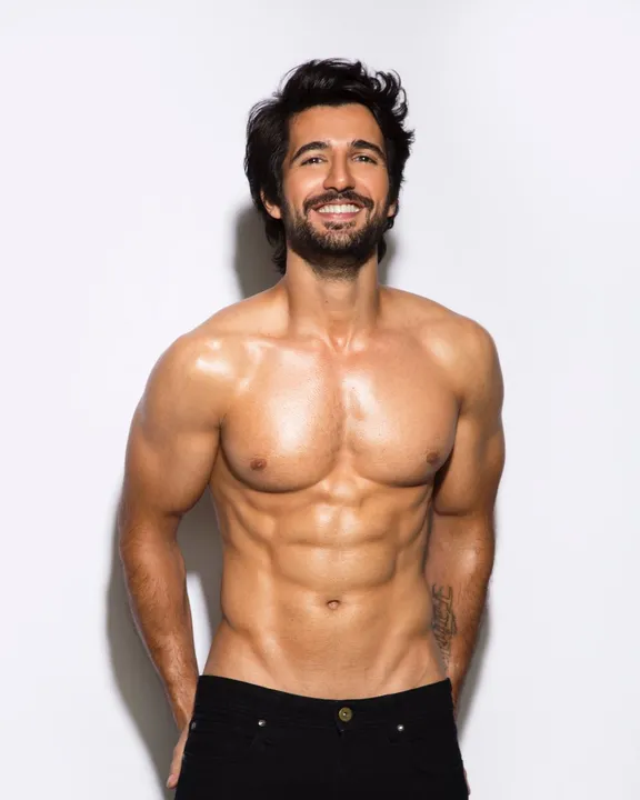  Pic. twitter.com/AdityaSeal5/media 