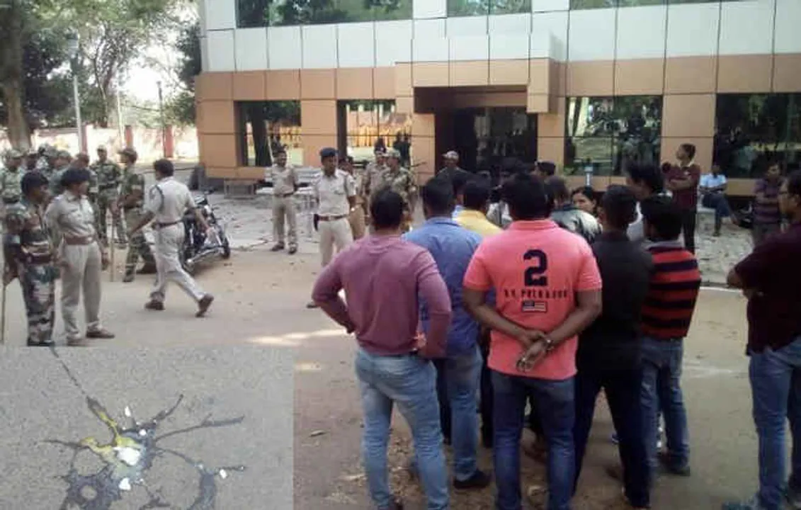  Lulu Sena activists pelt eggs at ESI Hospital in Odisha capital