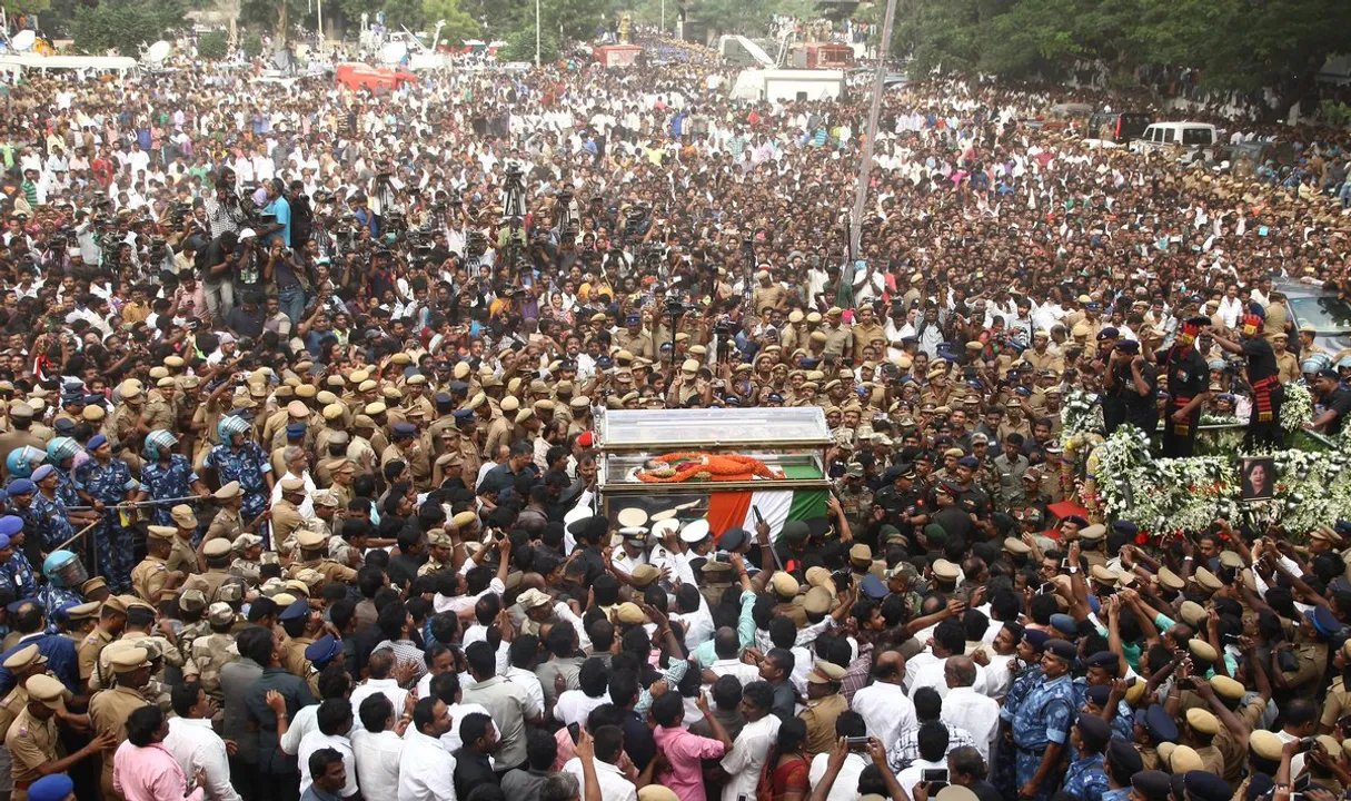  Pic. twitter.com/AIADMKOfficial 