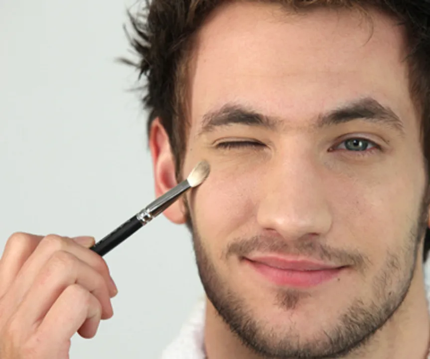  Six tips on men's make-up