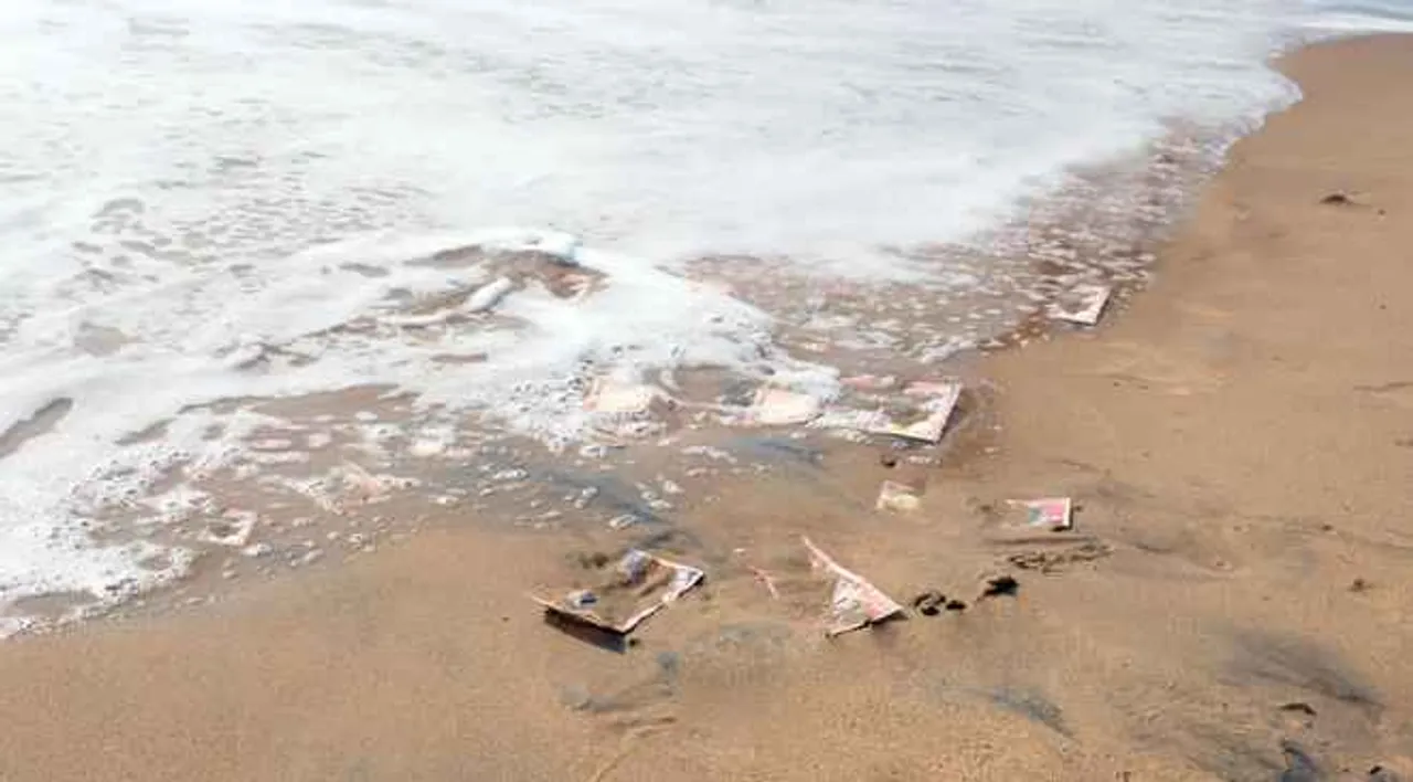  Scrapped notes found at Puri sea beach in Odisha